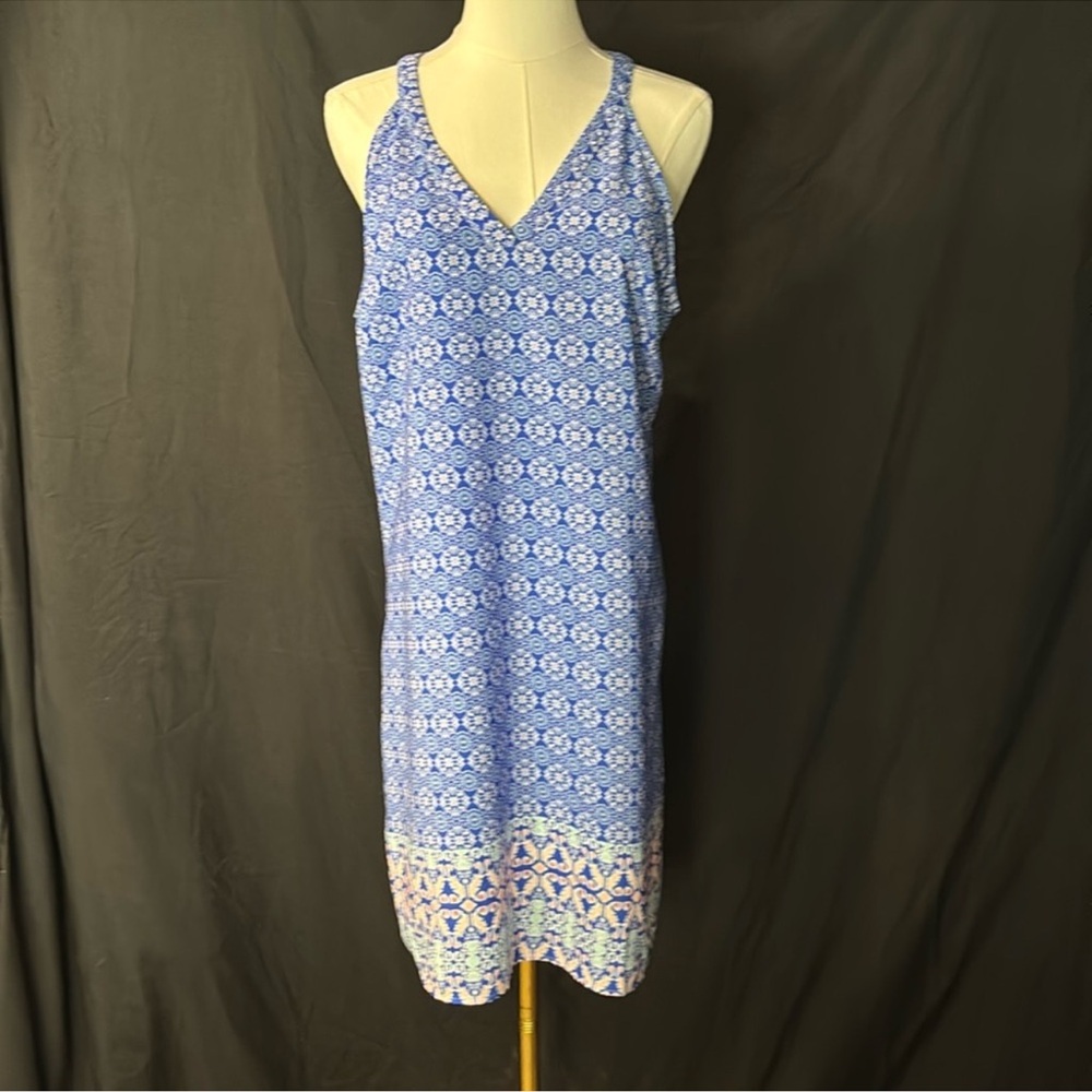 Skies are blue sleeveless blue print dress size L